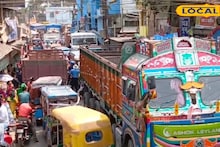 Jaynagar News: নিয়মকে বুড়ো আঙুল! মাধ্যমিক-উচ্চমধ্যমিক মিটতেই ফের ‌যানজট জয়নগরে, ট্রাফিক ভোগান্তিতে নাকাল অফিসযাত্রী থেকে স্কুল পড়ুয়া