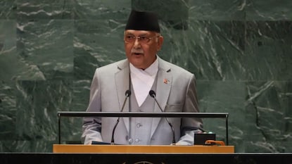 গ্রেফতার নেপালের প্রাক্তন প্রধানমন্ত্রী কেপি শর্মা ওলি (AFP File Photo) গ্রেফতার নেপালের প্রাক্তন প্রধানমন্ত্রী কেপি শর্মা ওলি (AFP File Photo)