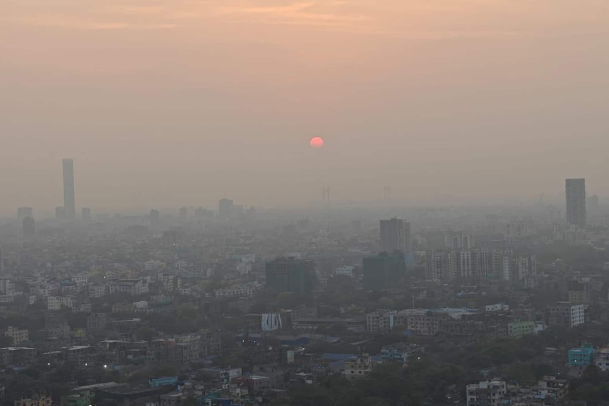 West Bengal Weather Update: উত্তরবঙ্গে ভারী বৃষ্টি, রাজ্যজুড়েই ঝড়বৃষ্টির পূর্বাভাস! বেশ কয়েক জেলায় কালবৈশাখী পরিস্থিতি থাকার সম্ভাবনা West Bengal Weather Update: উত্তরবঙ্গে ভারী বৃষ্টি, রাজ্যজুড়েই ঝড়বৃষ্টির পূর্বাভাস! বেশ কয়েক জেলায় কালবৈশাখী পরিস্থিতি থাকার সম্ভাবনা