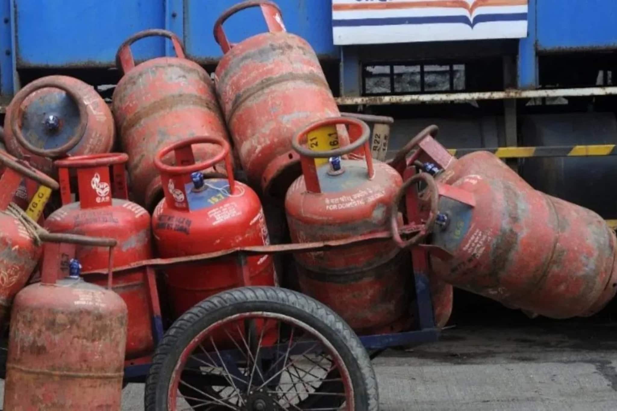 এমএলএ হোস্টেলেও সিলিন্ডার সঙ্কট, হস্তক্ষেপ অধ্যক্ষের! দেখুন ভিডিও