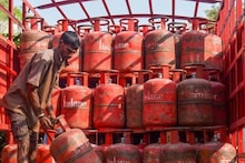 LPG crisis fears: জ্বালানি সংকটের মধ্যে বড় স্বস্তি, বাণিজ্যিক এলপিজির বরাদ্দ বাড়াল কেন্দ্র, কারা কারা আগে পাবেন গ্যাস সিলিন্ডার? জেনে নিন