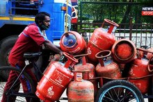 LPG Gas Crisis: ওভেন বারবার নিভে যাচ্ছিল, খুলতেই চমক! গ্যাস নয়, সিলিন্ডার থেকে বেরোচ্ছে জল