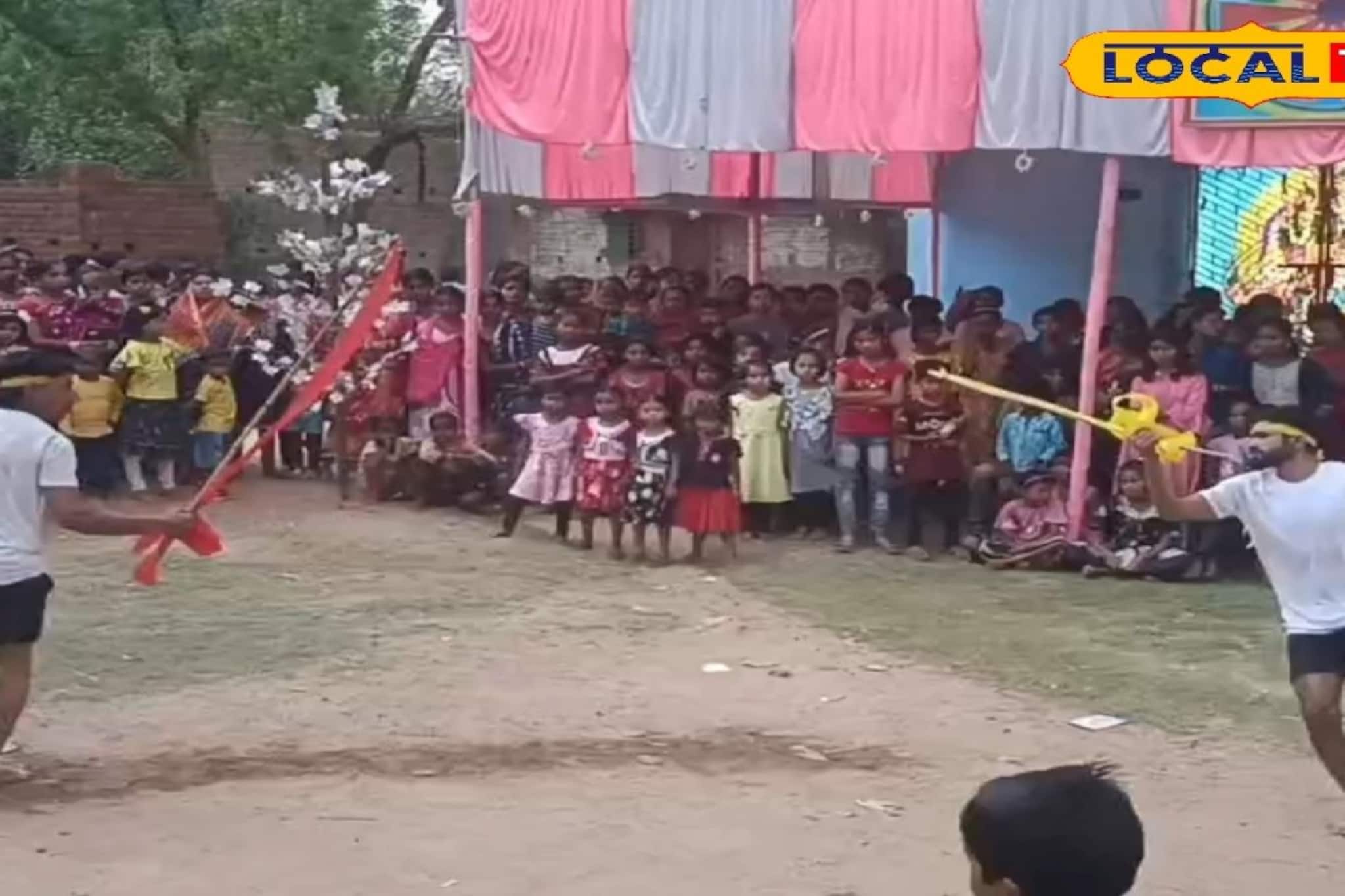 আড়ষায় লাঠি খেলার জাঁকজমক আয়োজন, যুবকদের উৎসাহ দিতে কাতারে কাতারে মহিলাদের ভিড়