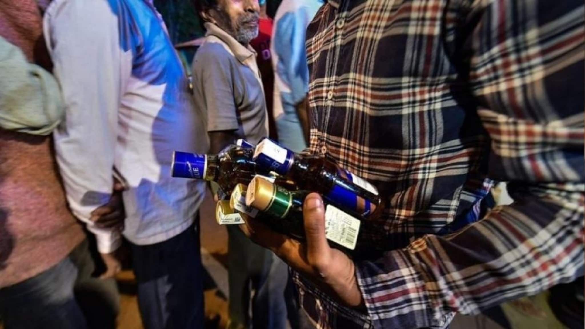 ভোট আসছে, মদ কেনার নিয়ম জানেন তো এখন? ভুল করেও এই ভাবে মদ কিনলে-বিক্রি করলেই সর্বনাশ! সহজে বাঁচতে পারবেন না