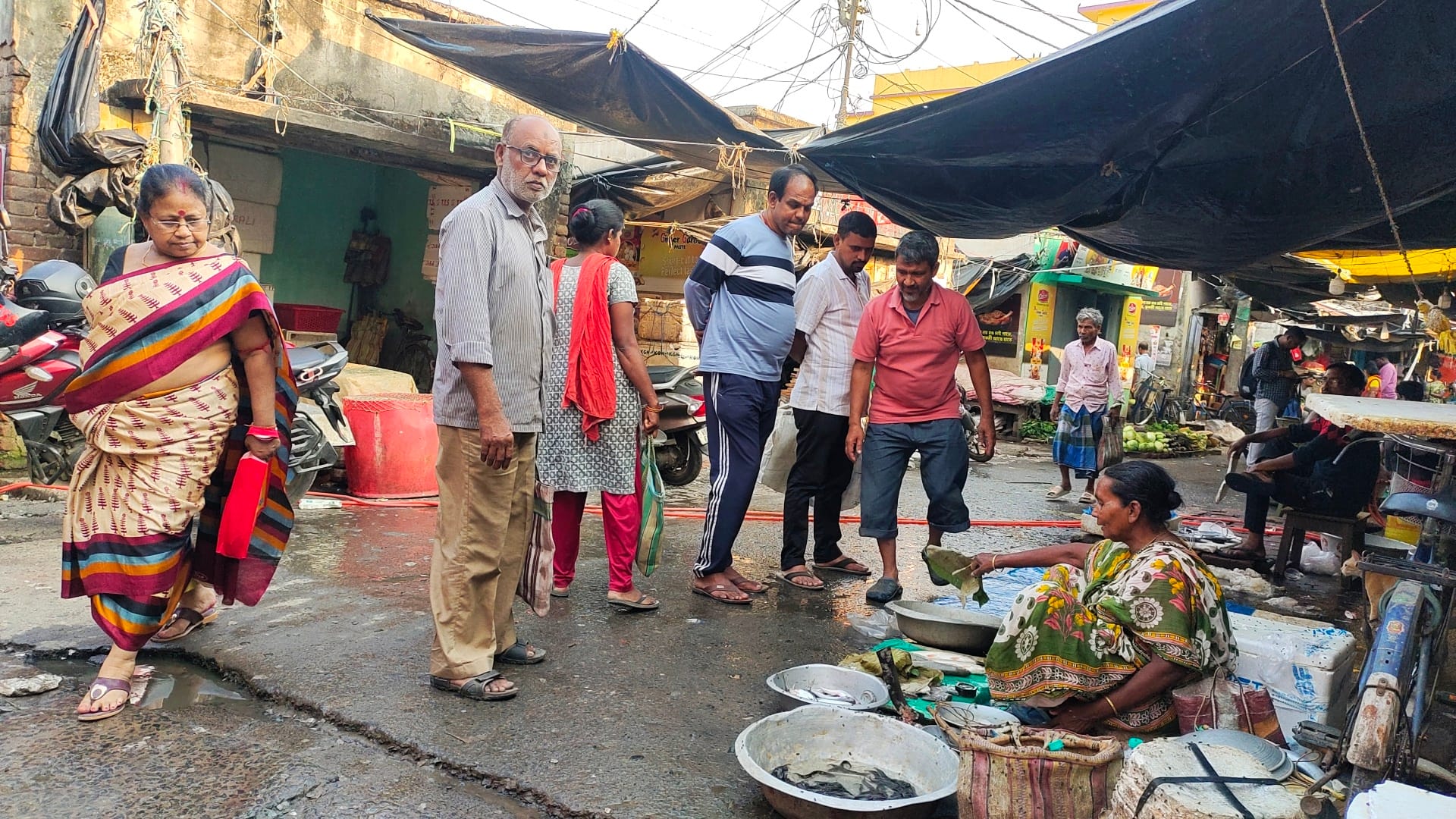 মালদহের মাছের বাজার 