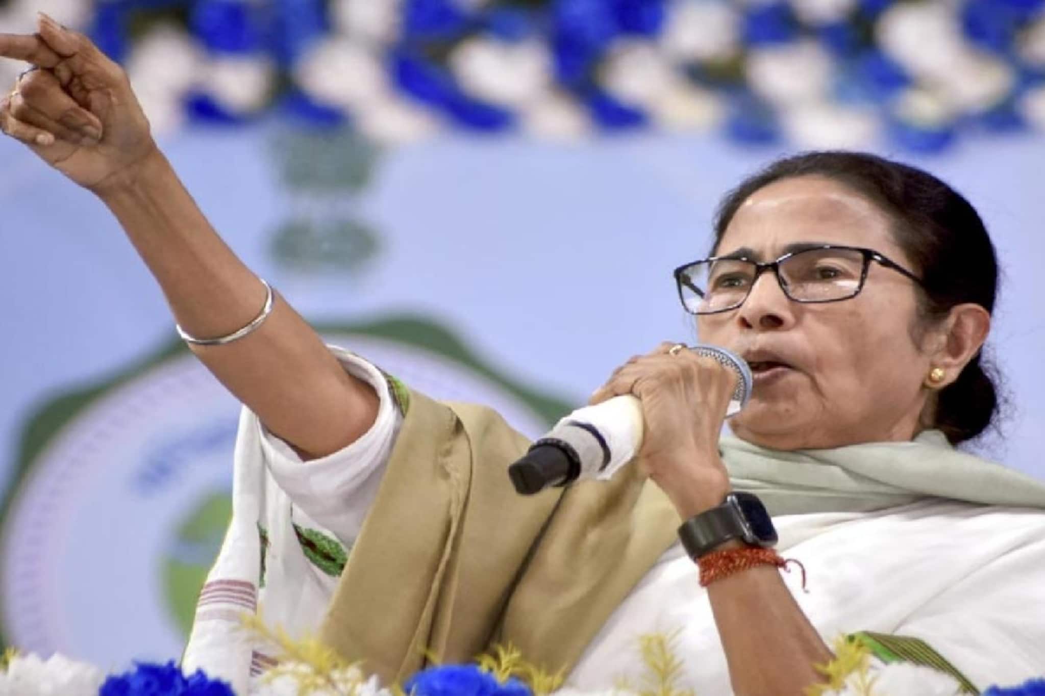 'পাঁচতারা হোটেলে থেকে রথযাত্রা, এটাই শেষযাত্রা', বাংলার ভোটে বিজেপির 'ভবিষ্যদ্বাণী' মমতার 'পাঁচতারা হোটেলে থেকে রথযাত্রা, এটাই শেষযাত্রা', বাংলার ভোটে বিজেপির 'ভবিষ্যদ্বাণী' মমতার