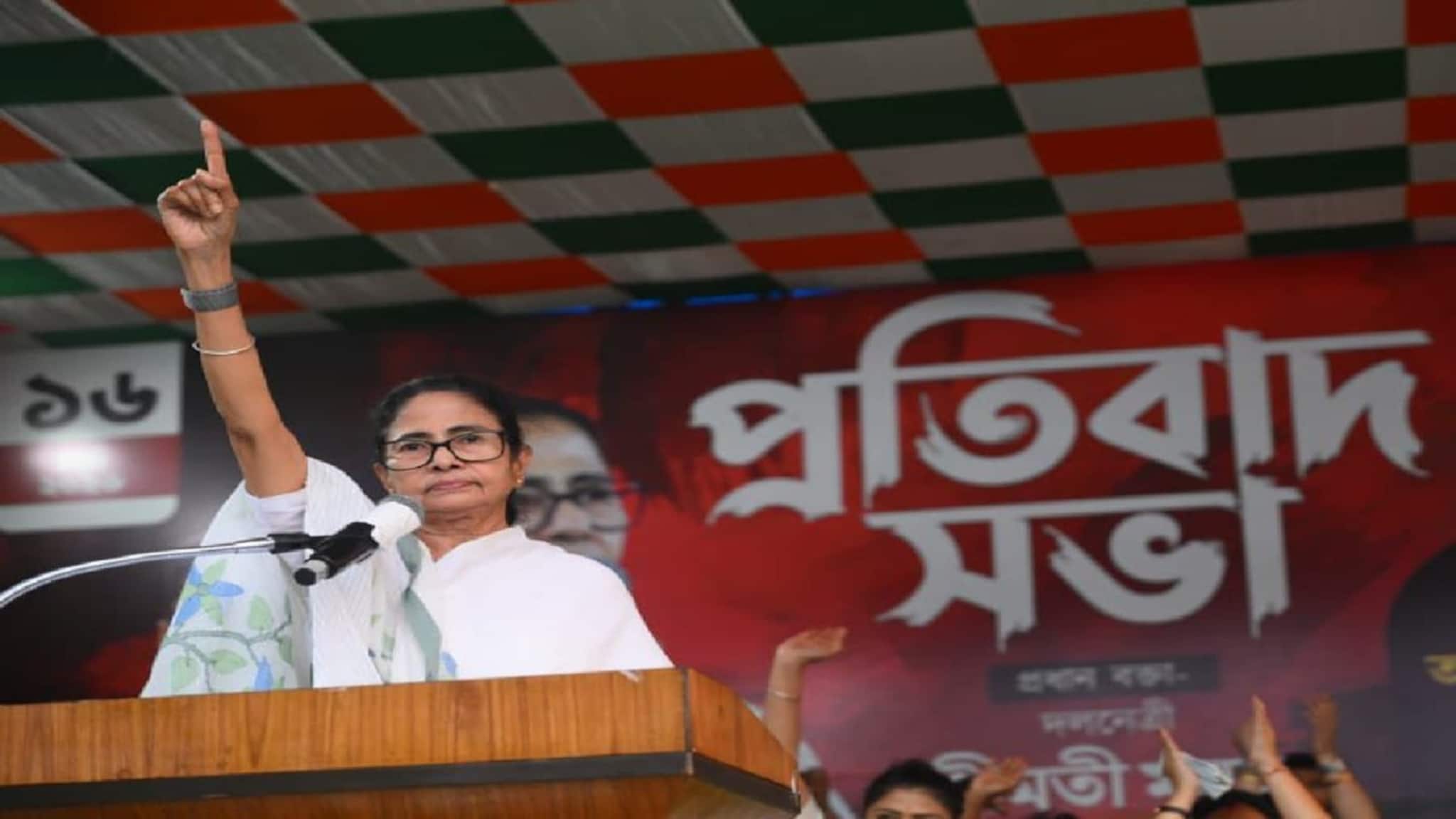 Mamata Banerjee: '২৬-এই সরকার পড়ে যাবে'! বাংলার ভোটে বিজেপিকে 'ছক্কা মেরে অক্কা' করে প্রত্যাবর্তনের দাবি তৃণমূলনেত্রীর