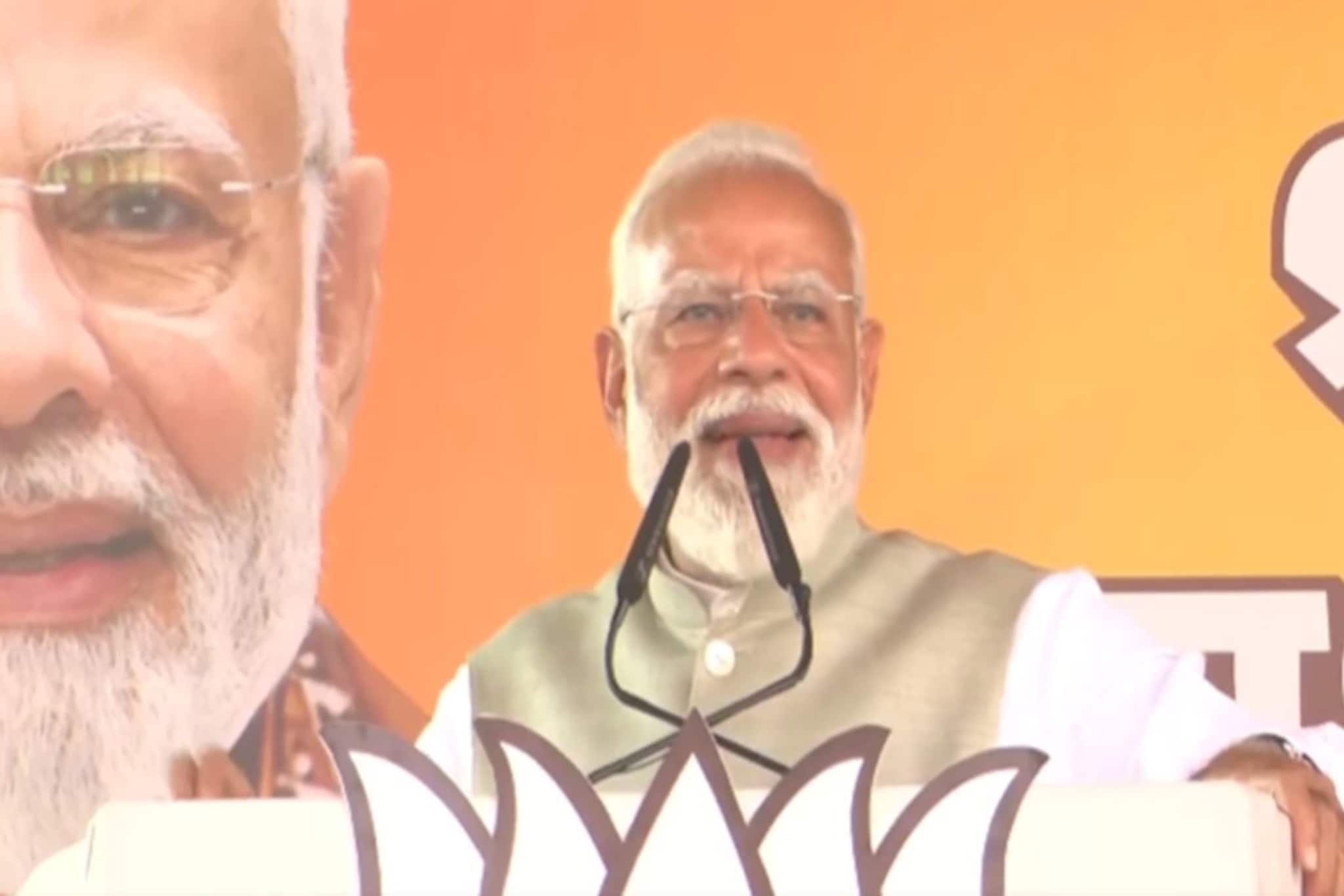 পরিবর্তনের ঝড় আটকাতে পারবে না নির্মম সরকার! ব্রিগেডের সভা থেকে হুঙ্কার মোদির