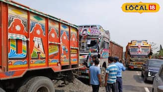 ট্রাফিক আইন মেনেও ভয়ানক বিপদ! শান্তিপুরে ভয়াবহ দুর্ঘটনা, গুরুতর আহত ১