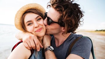 হার্পিসের ঘা, হেপাটাইটিস, যৌন রোগ সিফিলিস...আর কী কী অসুখ ছড়াতে পারে চুম্বন থেকে? ফের অন্তরঙ্গ হওয়ার আগে জানুন