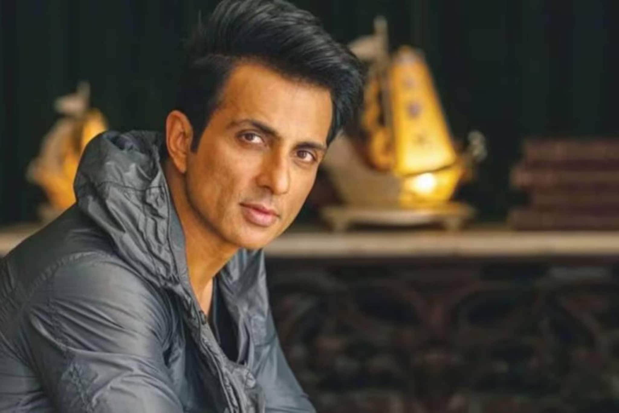 ফের উজ্জ্বল সোনু সুদের মানবিক মুখ, বিশেষ ক্ষমতাসম্পন্ন পিতৃহীন ছাত্রীর ঠিকানায় হুইলচেয়ার পাঠানোর প্রতিশ্রুতি দিলেন