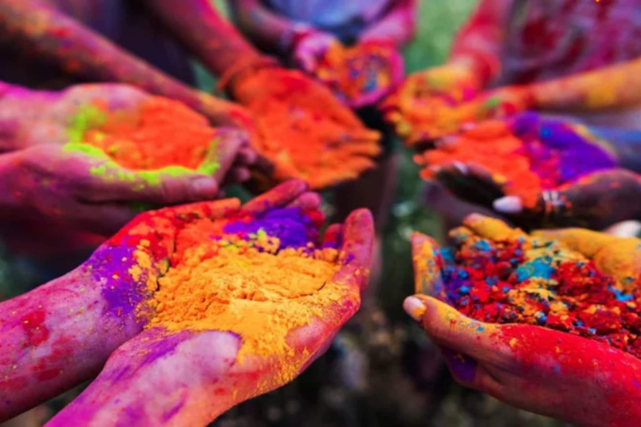 হারবাল আবির থেকে ফ্লোরাল রং, হোলি পার্টিতে মাতলেন টলি নায়িকারা