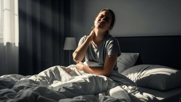 বালিশেই বিপদ! ঘুমনোর সময় ভুলেও বালিশে মাথা দেবেন না এই ‘৬’ জন! বাঁচুন চরম ক্ষতি থেকে!