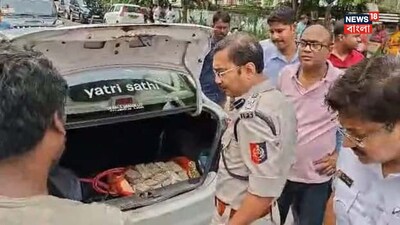 নিউটাউনে অ্যাব ক্যাবের ডিকি থেকে উদ্ধার থরে থরে রাখা টাকা