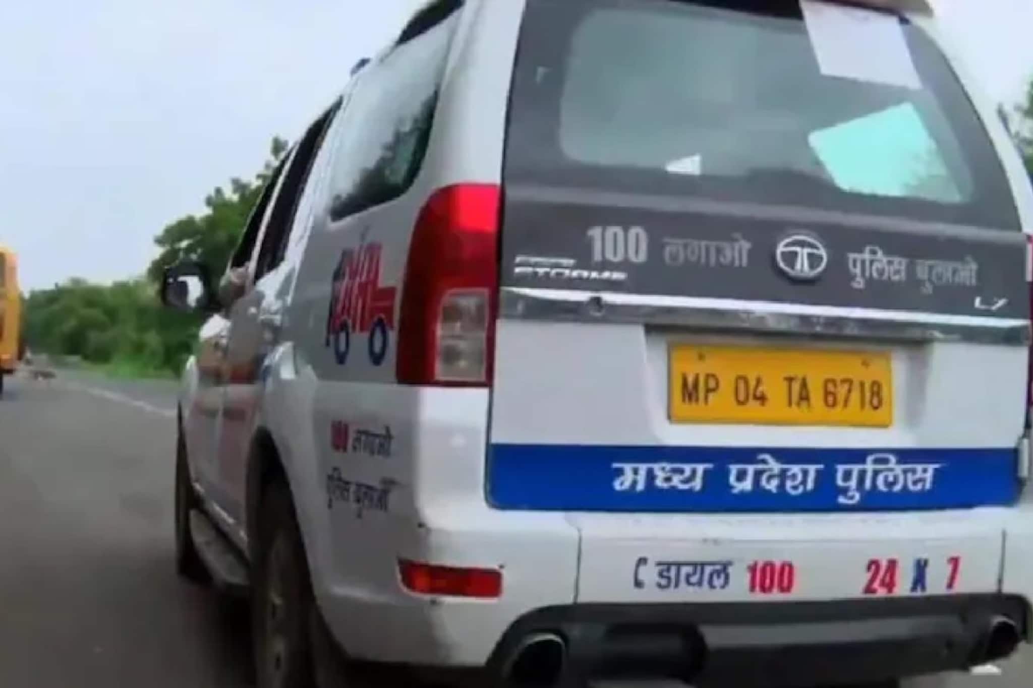 নাক, জিভ কাটা, শরীরে যৌন নির্যাতনের আঘাত! বৃদ্ধা মাকে যে অবস্থায় উদ্ধার করলেন ছেলে,ভয়ানক!