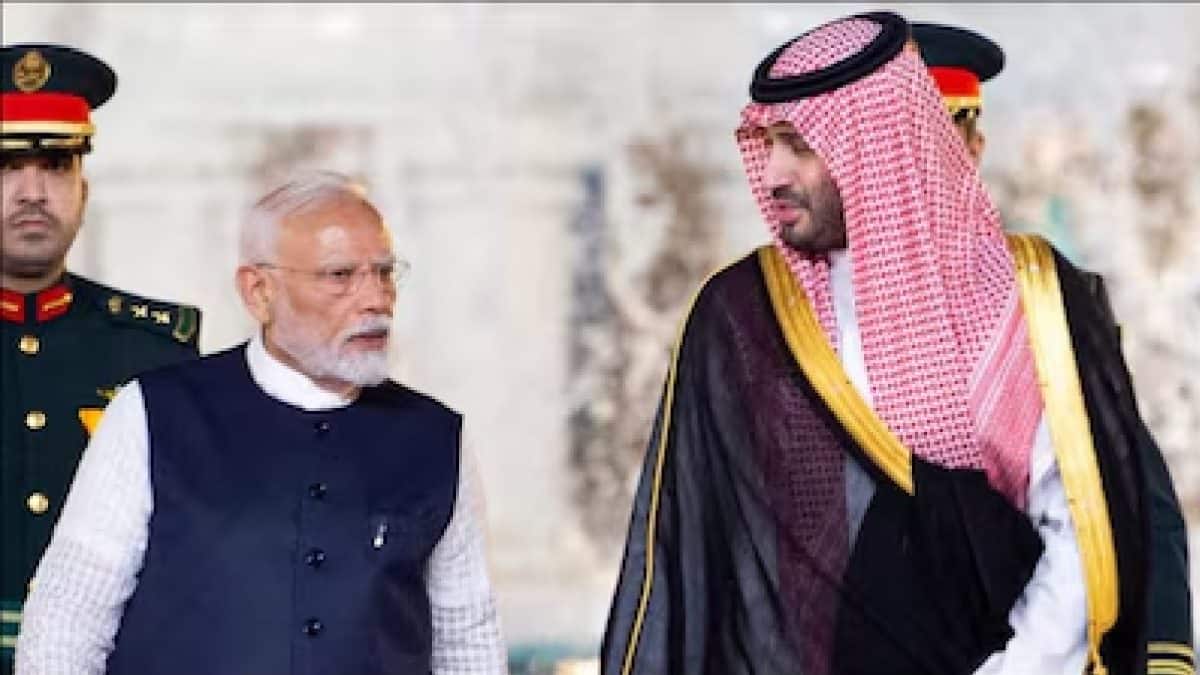 UAE-র প্রেসিডেন্টকে ফোন মোদির! ইরান-ইজরায়েলের পরিস্থিতির মাঝে কী কথা হল দুই রাষ্ট্রনেতার pm modi calls uae president amid iran israel war UAE-র প্রেসিডেন্টকে ফোন মোদির! ইরান-ইজরায়েলের পরিস্থিতির মাঝে কী কথা হল দুই রাষ্ট্রনেতার pm modi calls uae president amid iran israel war