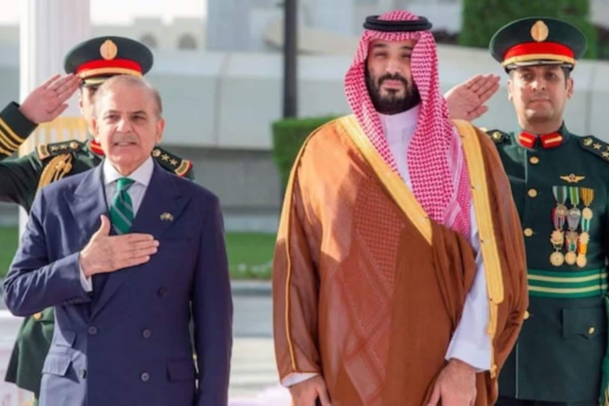 নিজের জালেই ‘ফাঁসবে’ ইসলামাবাদ! বাধ্য হয়ে ইরান যুদ্ধে জড়িয়ে পড়বে পাকিস্তান? চুক্তি স্মরণ করিয়ে দিল সৌদি!