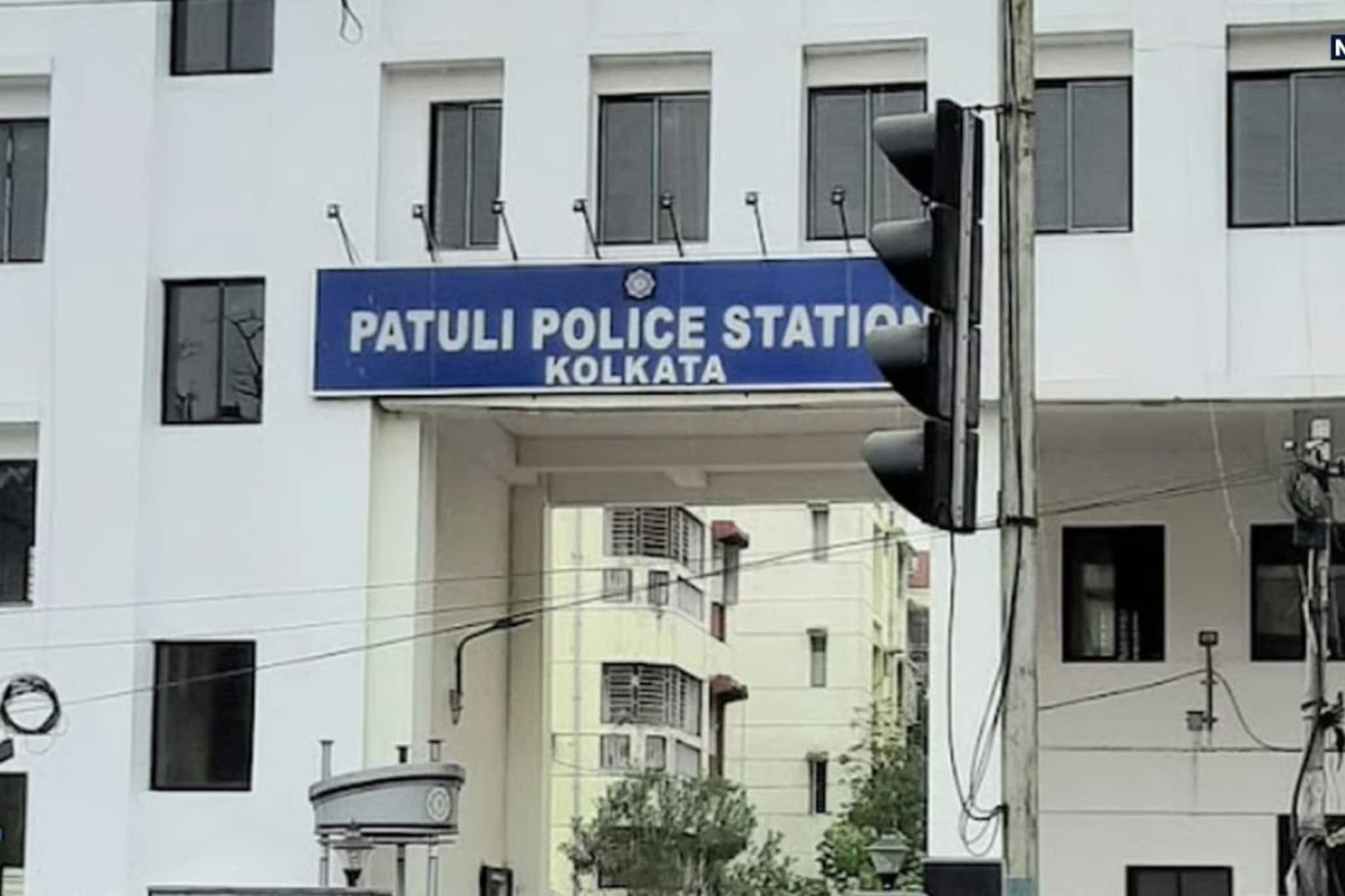 হোলির আগে পাটুলিতে মদ্যপ যুবকদের তাণ্ডব, বেপরোয়া গাড়ির ধাক্কায় গুরুতর আহত মহিলা হোলির আগে পাটুলিতে মদ্যপ যুবকদের তাণ্ডব, বেপরোয়া গাড়ির ধাক্কায় গুরুতর আহত মহিলা