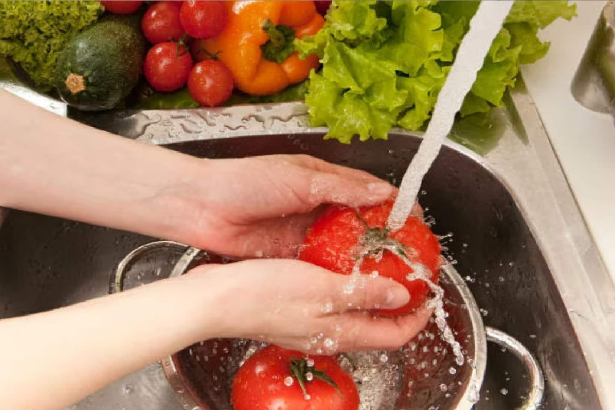 সবজিতে চোখ রাঙাচ্ছে 'পেসটিসাইড', বাড়াচ্ছে ক্যানসারের ঝুঁকি,কীভাবে এই কীটনাশক দূর করবেন?