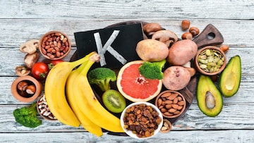 পেশি, নার্ভ সচল রাখতে 'পটাশিয়াম' মাস্ট, কমলে বাড়ে স্ট্রোক, হার্টের অসুখের ঝুঁকি,যে ৯ সস্তার খাবারে ভরপুর পটাশিয়াম পেশি, নার্ভ সচল রাখতে 'পটাশিয়াম' মাস্ট, কমলে বাড়ে স্ট্রোক, হার্টের অসুখের ঝুঁকি,যে ৯ সস্তার খাবারে ভরপুর পটাশিয়াম