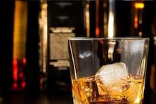 Alcohol : রাতে মদ খাওয়ার পর কত ঘণ্টা শরীরে অ্যালকোহল থাকতে পারে? মদ্যপান করার অভ্যেস থাকলে জেনে রাখুন