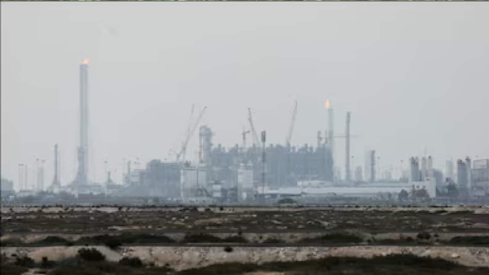 Qatar: কাতারের জ্বালানি হাবে মিসাইল হামলা, ইরানি দূতাবাসের কর্মীদের ২৪ ঘণ্টার মধ্যে দেশ ছাড়ার নির্দেশ