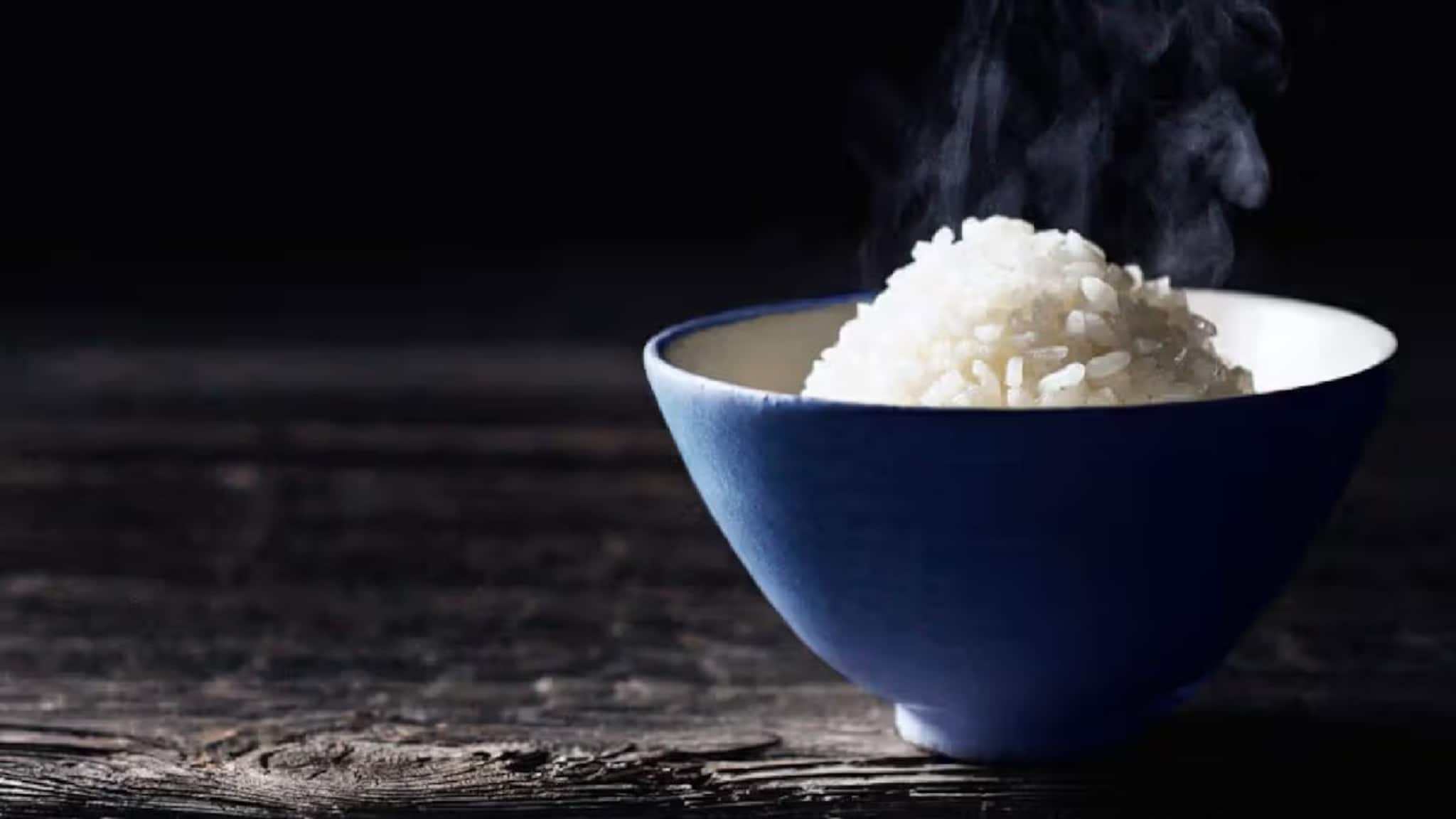 Rice for Weight Loss: ব্লাড-সুগার আর মোটা হওয়ার ভয়ে ভাত খান না? এবার ভাত খেয়েও হুড়মুড়িয়ে কমবে ওজন, বাগে আসবে ডায়াবেটিস-ও, শুধু ভাত খান এই ছোট্ট নিয়ম মেনে