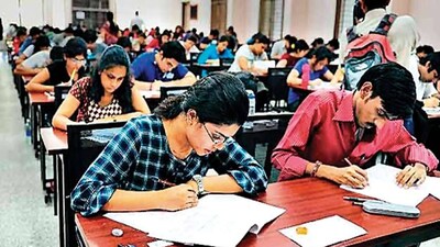 কলেজে পড়াতে চান? শিক্ষক নিয়োগে আবেদনের সুযোগ শীঘ্রই! মার্চের শেষেই মিলবে SET শংসাপত্র 