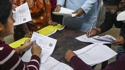 এসআইআর তালিকায় না ওঠা নাম শুনানিতে দেখবেন ১৯ জন প্রাক্তন বিচারপতি 