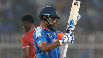 গড় মাত্র ১০! সেই ক্রিকেটারকেই ইংল্যান্ডের বিরুদ্ধে বাজি ধরছে ভারত, নামতে চলেছেন ওপেনে গড় মাত্র ১০! সেই ক্রিকেটারকেই ইংল্যান্ডের বিরুদ্ধে বাজি ধরছে ভারত, নামতে চলেছেন ওপেনে