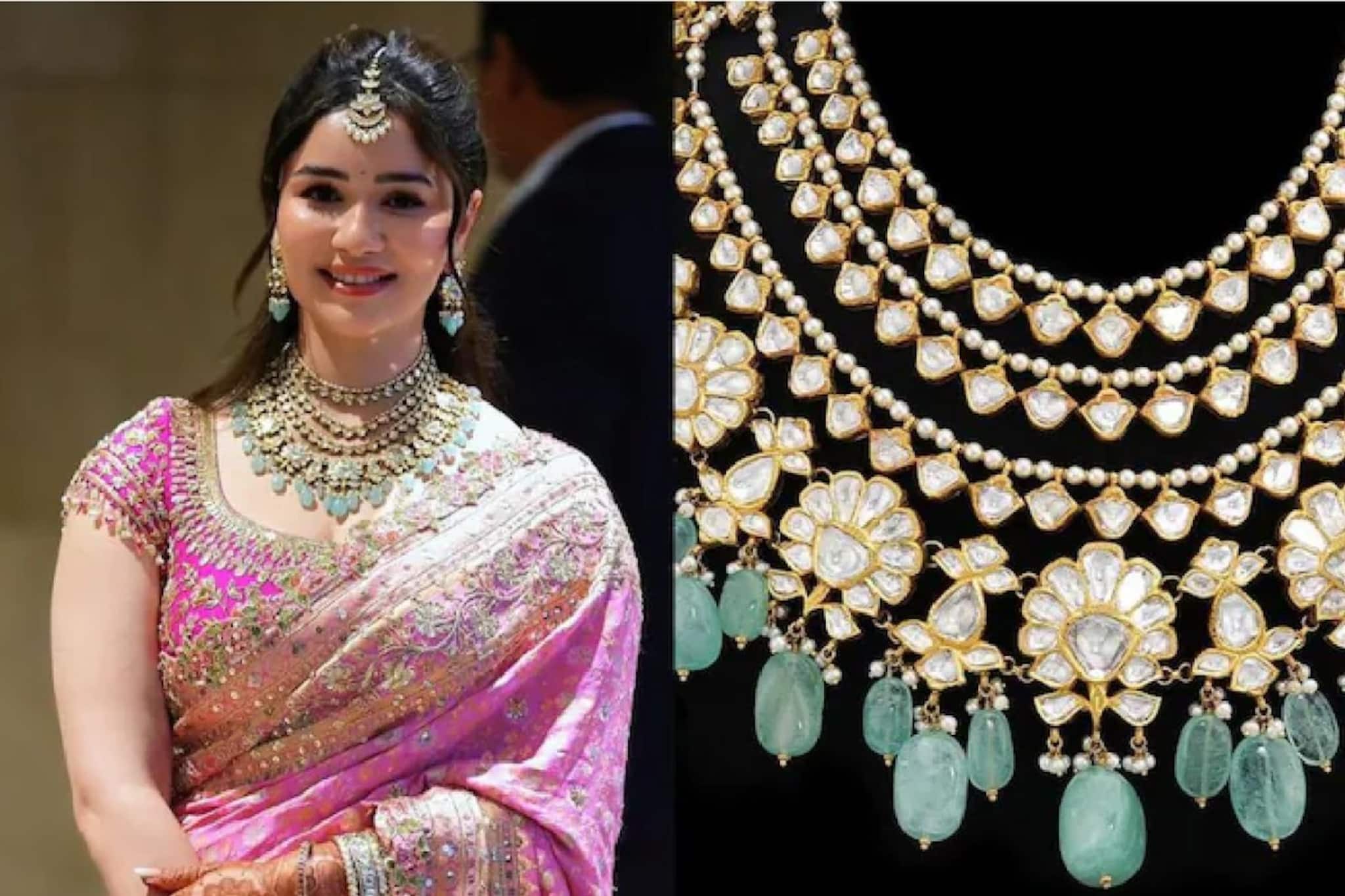 অর্জুনের বিয়ে-লাইমলাইট কাড়লেন সারা,গলায় লাখ-লাখ টাকার নেকলেস,১টা হার দু'দিকেই পরা যায়