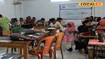 উৎকর্ষ বাংলা প্রকল্পে মহিলাদের সেলাই প্রশিক্ষণ 