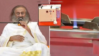 দেশজুড়ে তীব্র জ্বালানি সঙ্কটের সময়ে ধর্মগুরু রবিশঙ্করের ভিডিও ভাইরাল