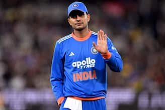 সূর্যকুমারের পরিবর্তে টি-২০-তেও অধিনায়ক গিল? ভারতীয় তারকা যা বললেন...