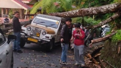 Sikkim Storm Kills 1, Injures 3; Kalimpong Tourist Spot Devastated