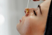 Summer Skin Care Tips: গরমেও মুখের চামড়া শুকিয়ে ফেটে যায়, ঠিক করতে পারে জরুরি তেল! জানুন বিশেষজ্ঞের টিপস