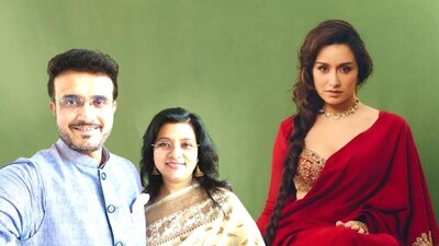 ডোনার চরিত্রে শ্রদ্ধা!