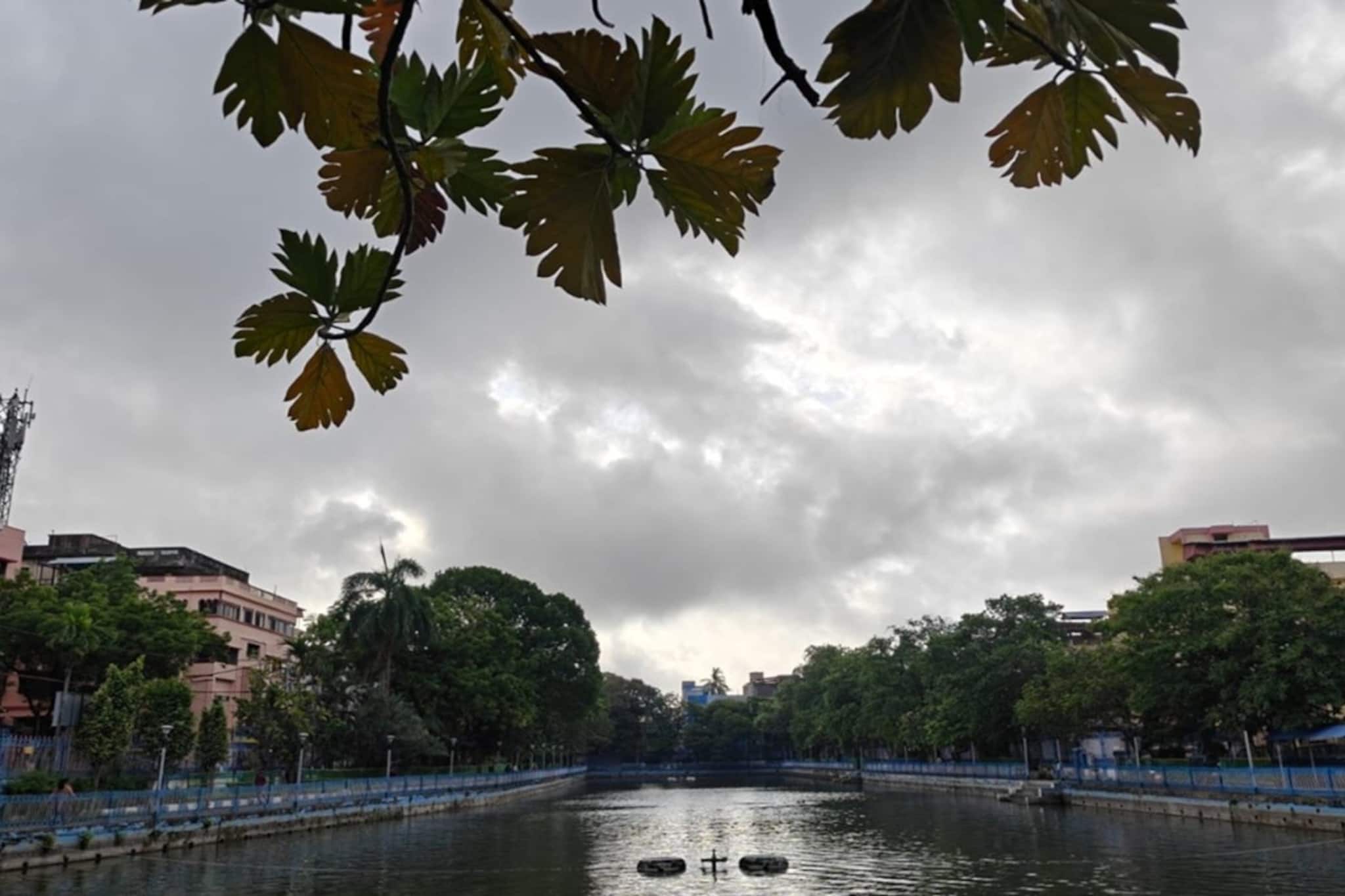 সপ্তাহান্তে কালবৈশাখীর সম্ভাবনা ! শুক্রবার থেকেই শুরু হবে ঝড়বৃষ্টি, হতে পারে শিলা বৃষ্টিও