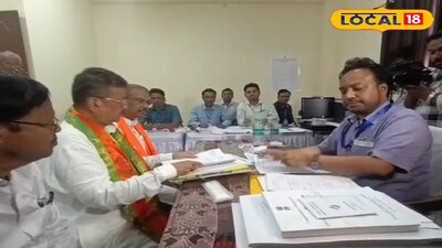 মনোনয়নপত্র পেশ করছেন শুভেন্দু