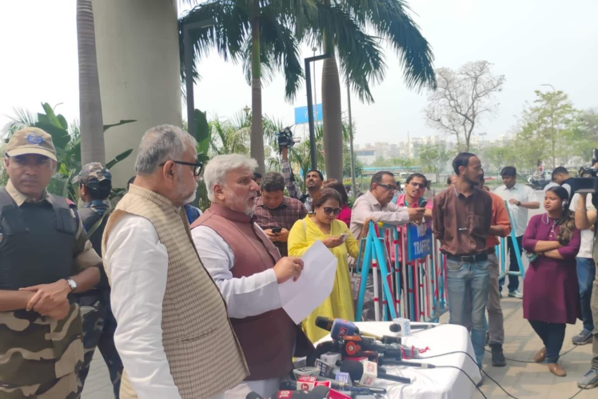 ওয়েব কাস্টিং নিয়ে আজকের বৈঠকে প্রেজেন্টেশন, হাজির থাকবেন রঞ্জিত শ্রীবাস্তব দেব