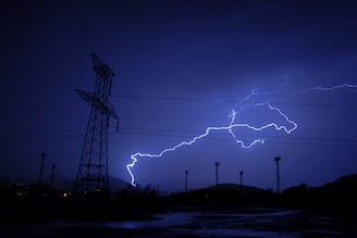 ২৪ ঘণ্টায় নিস্তার নেই, শনশন করে হাওয়া, সঙ্গী বজ্র-বিদ্যুৎ সহ বৃষ্টি