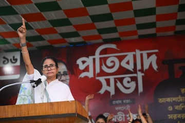 '২৬-এই সরকার পড়ে যাবে'! বাংলার ভোটে বিজেপিকে 'ছক্কা মেরে অক্কা' করে প্রত্যাবর্তনের দাবি তৃণমূলনেত্রীর