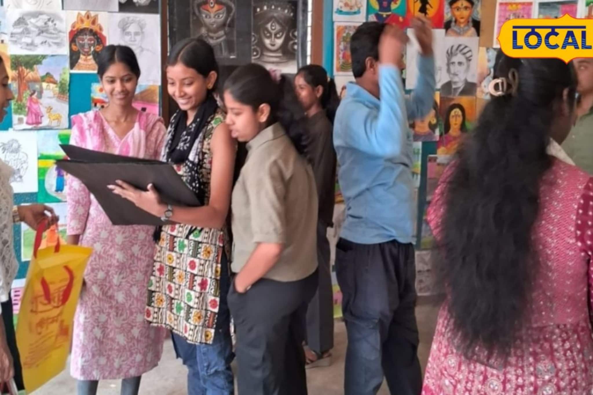 ভারত-বাংলাদেশ সীমান্তে অভিনব চিত্র প্রদর্শনী! ছাত্রছাত্রীদের বার্তায় নজর কাড়ল জলবায়ু