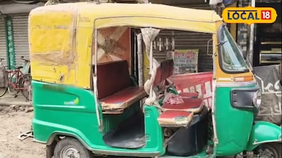 জ্বালানির অভাবে দাঁড়িয়ে রয়েছে অটো