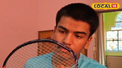 পড়াশোনার পাশাপাশি নিয়মিত চলে অনুশীলন।