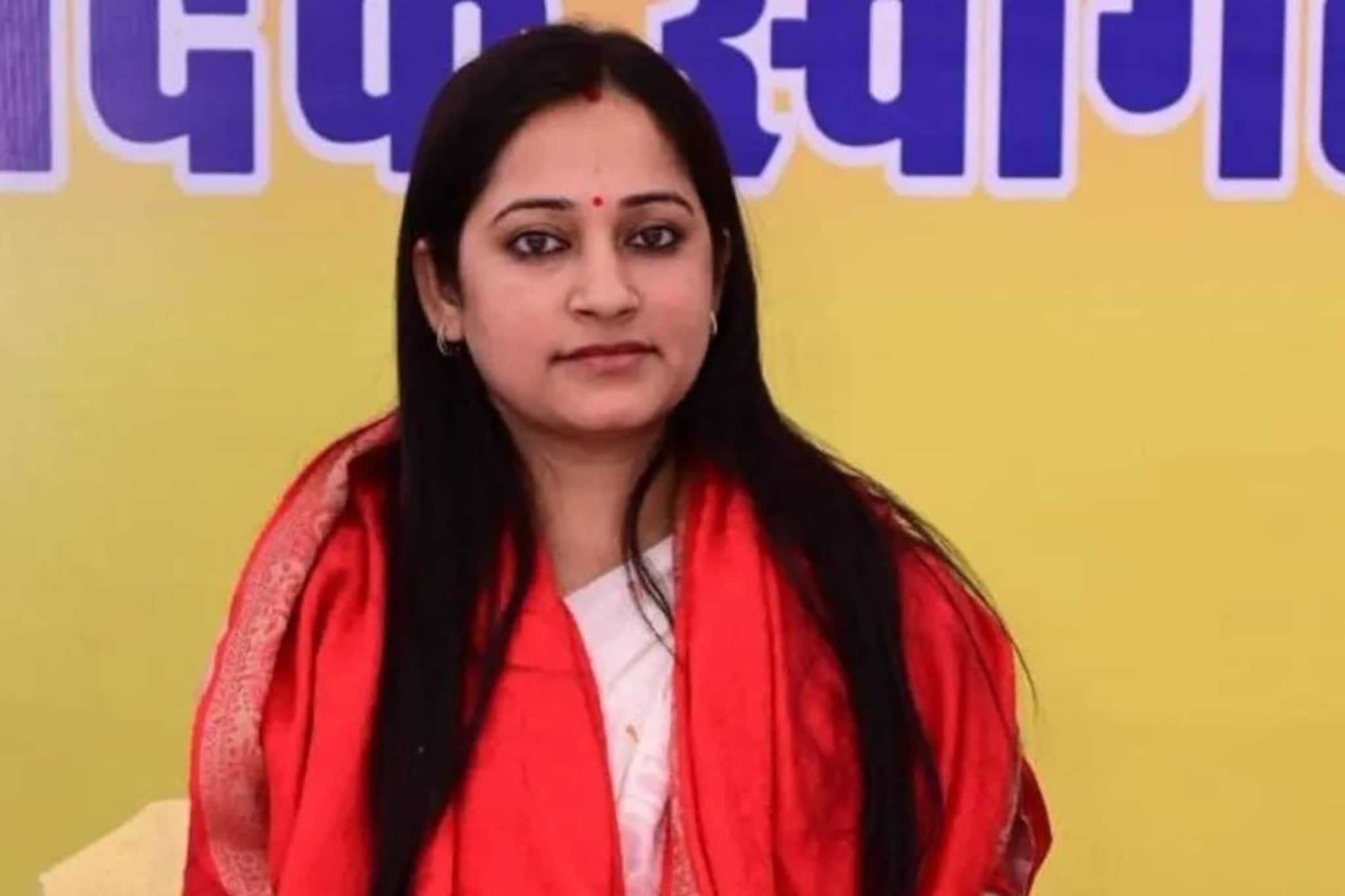 তৃতীয় প্রার্থী তালিকায় বিজেপির সবচেয়ে বড় চমক সোমা ঠাকুর! কে এই সোমা জানেন? পরিচয় এবং কেন্দ্র কিন্তু বড়ই চমকদার