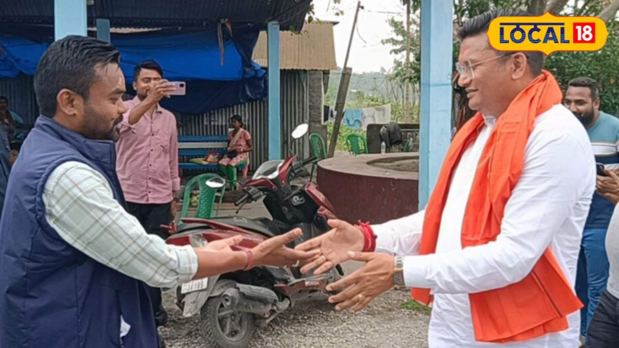 WB Assembly Election 2026: অষ্টমীর মেলায় আচমকা দেখা বিশাল-বীরেন্দ্রর, তারপর যা করলেন বিজেপি-তৃণমূল প্রার্থী! নজির তৈরি এলাকায়