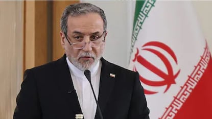 ‘যুদ্ধবিরতি নয়, যুদ্ধের শেষ চাই’—কঠোর বার্তা ইরানের বিদেশমন্ত্রীর (Image: AFP/File) ‘যুদ্ধবিরতি নয়, যুদ্ধের শেষ চাই’—কঠোর বার্তা ইরানের বিদেশমন্ত্রীর (Image: AFP/File)