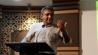 কী করলেন দেবদীপ?