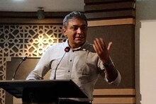 TMC Candidate: প্রচারের মাঝেই খবর পেলেন, হঠাৎ দলের প্রবীণ নেত্রীর বাড়িতে হাজির TMC প্রার্থী দেবদীপ! চোখে জল, কী ঘটল জানেন?